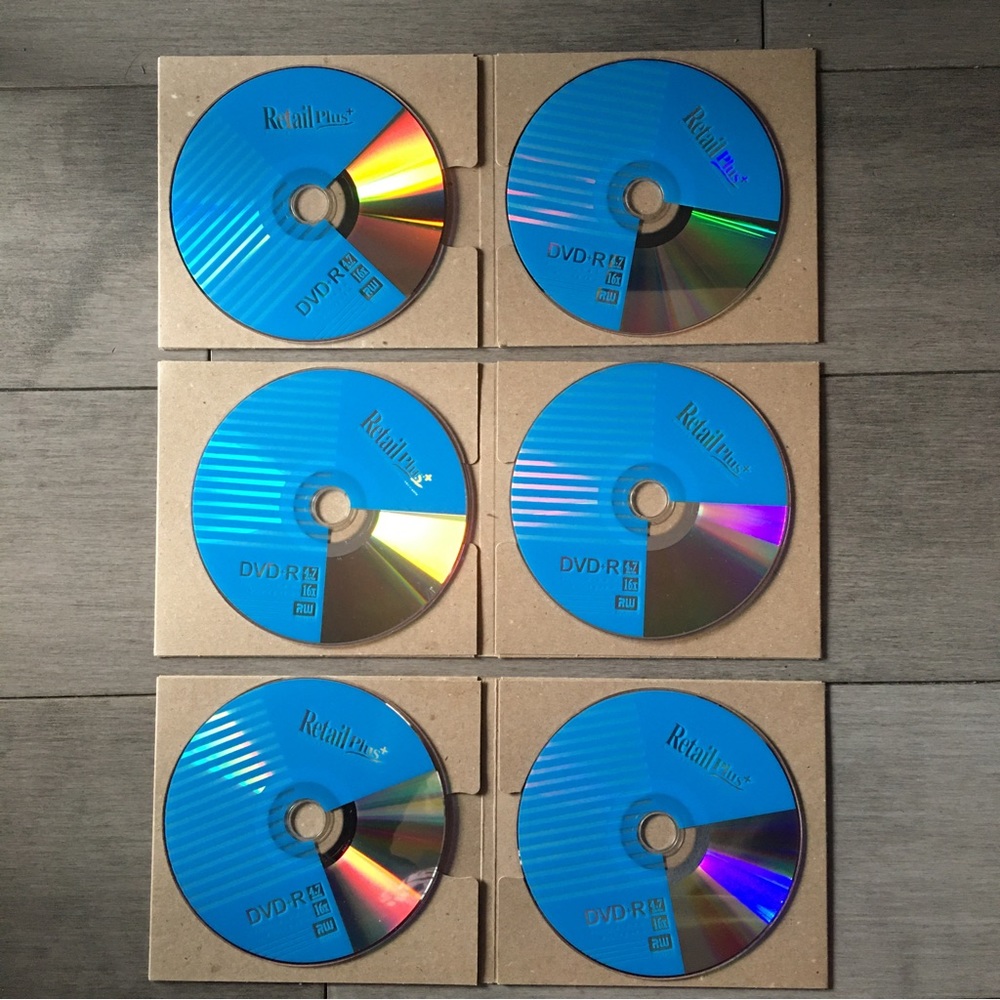 DVD-R  NEW RETAIL PLUS BLANK 4.7GB. 16X. RW   in CARDBOARD SLEEVE.